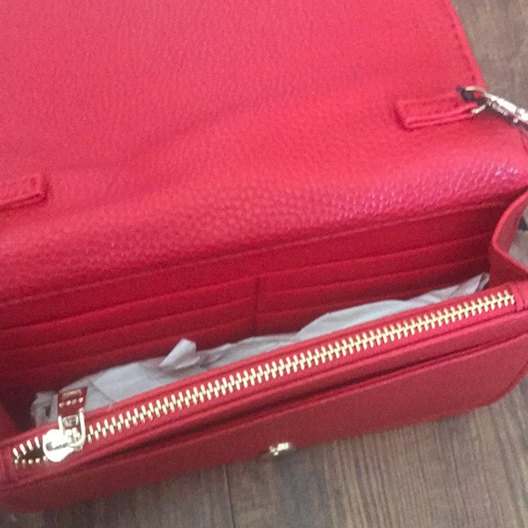 BCBG Mini Quilted Bag with Woven Chain- NWT - Picture 5 of 6